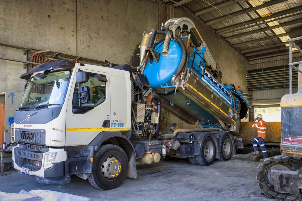 Banner vận chuyển xử lý chất thải công nghiệp